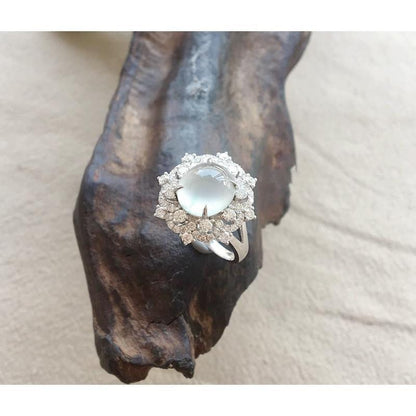 Gold-Set Nephrite Diamond Snowflake Ring
