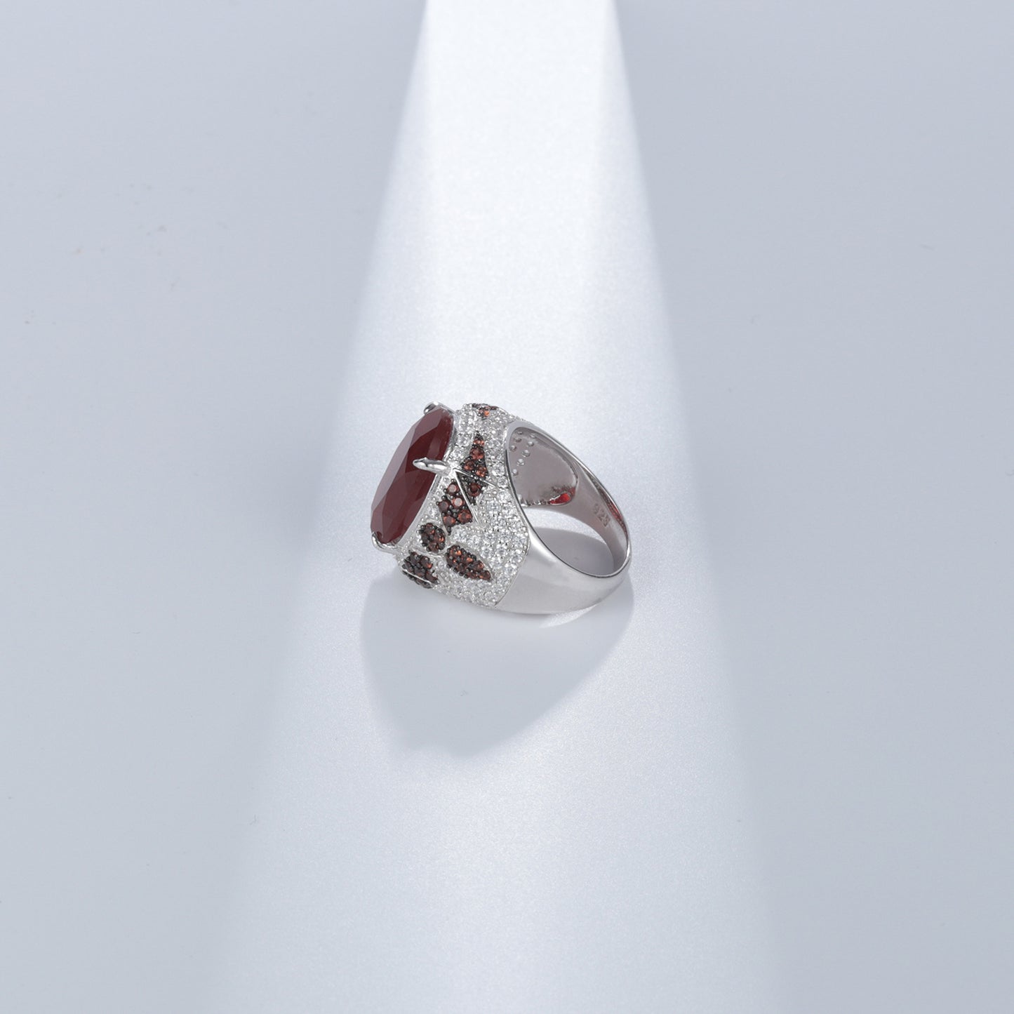 Designer Luxury Red Agate Ring