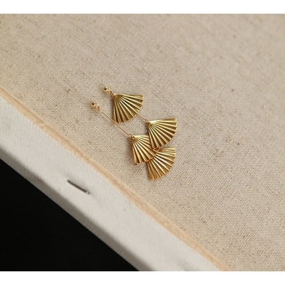 Retro Gold Fan Asymmetric Earrings