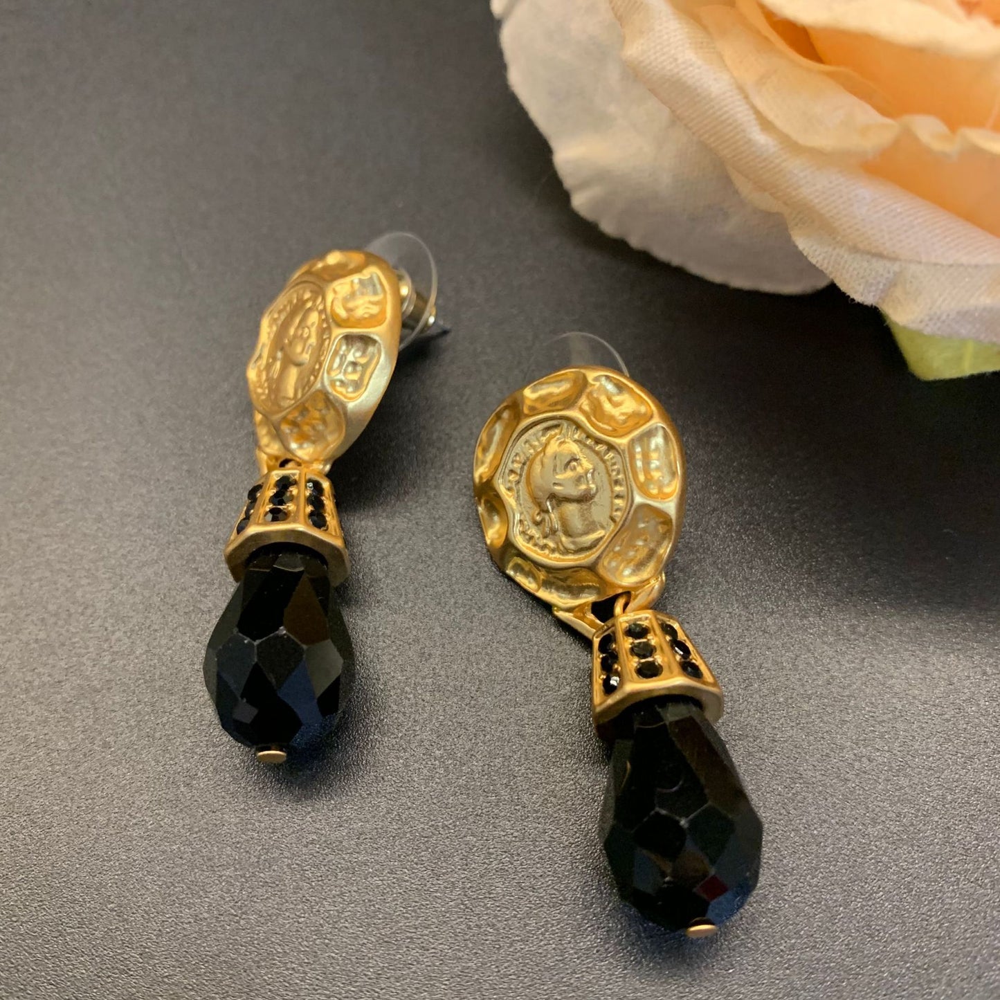 "French Vintage Geometric Noir" Princess Black Crystal Earrings