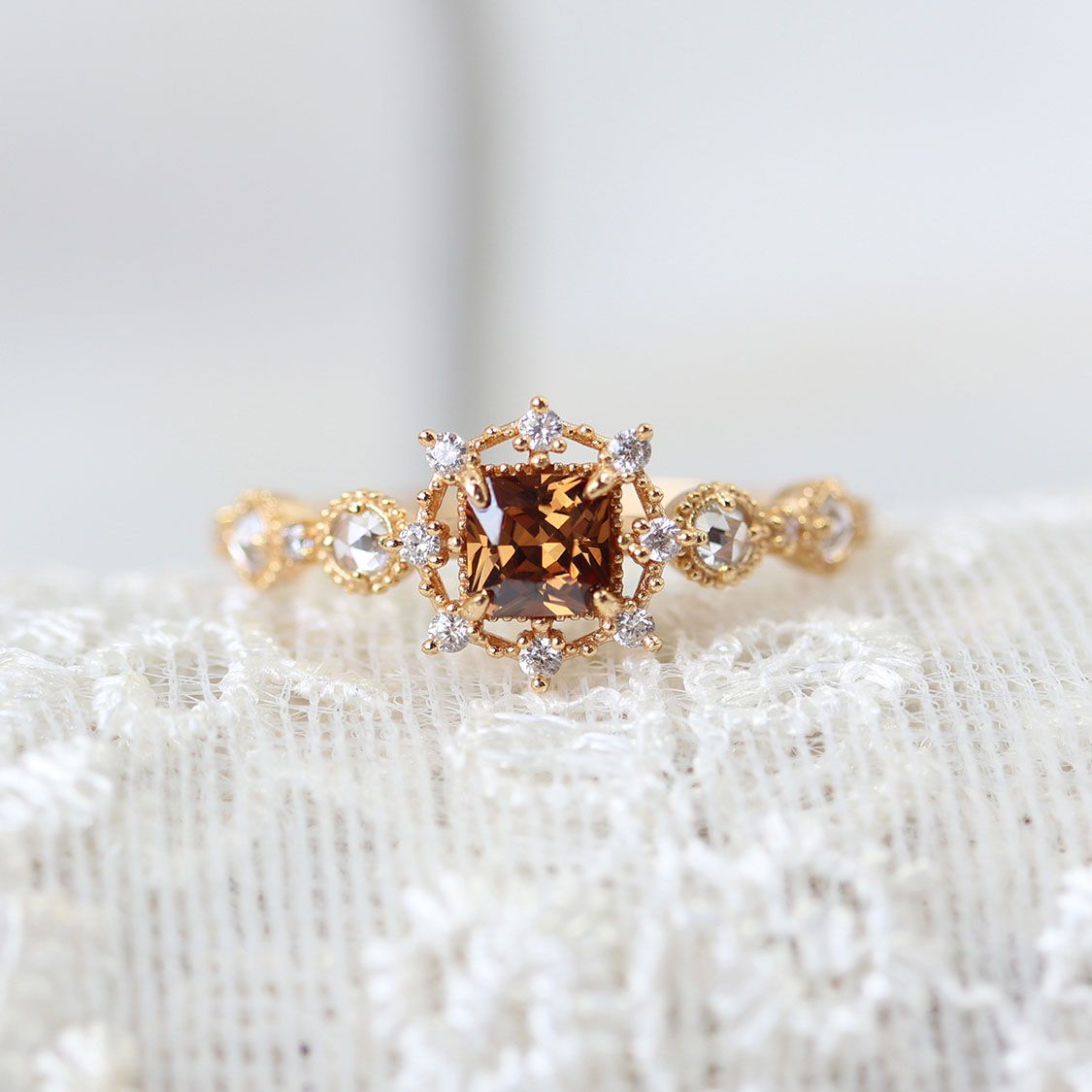 Agete Snow Brown Zircon Ring